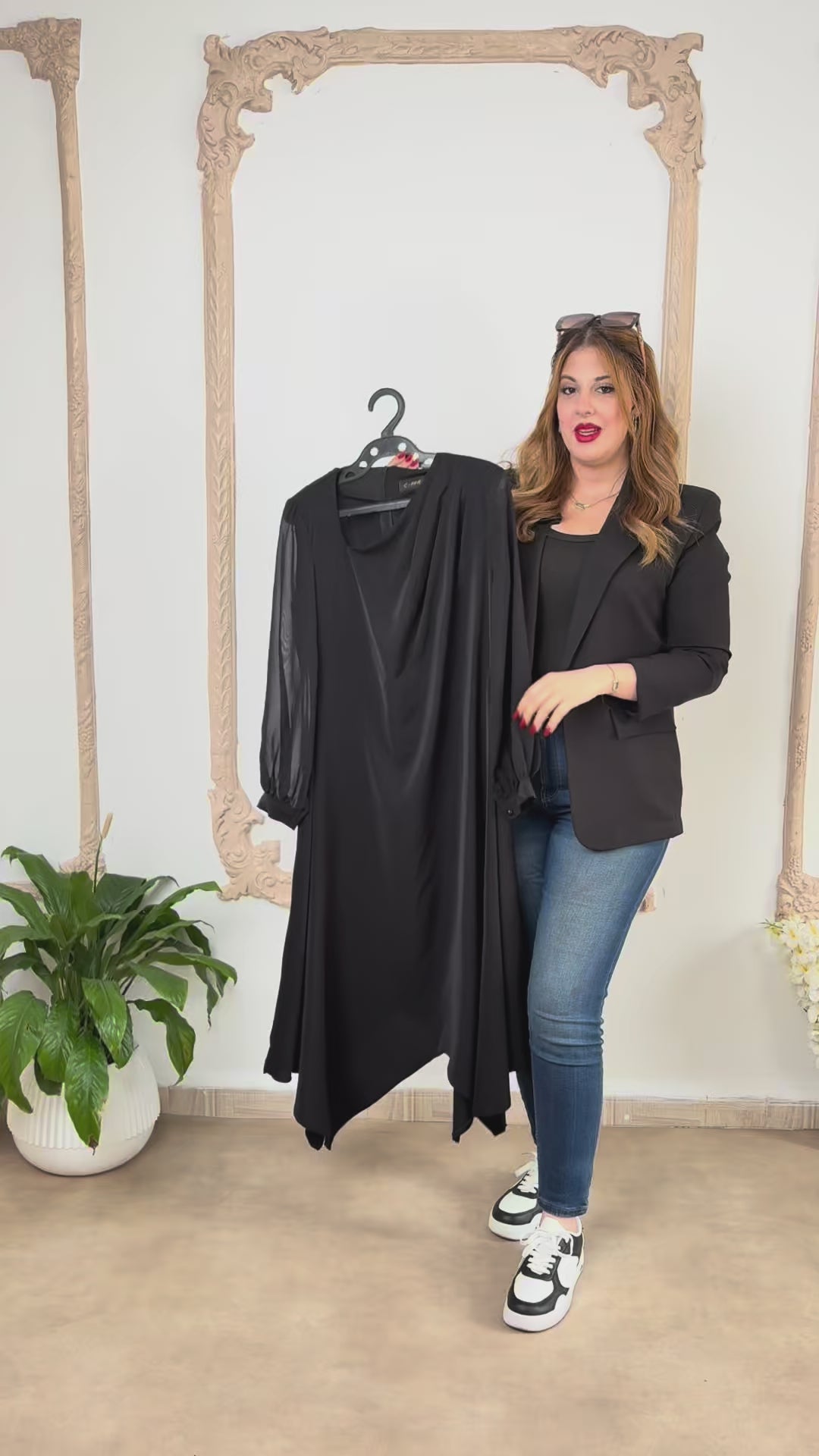 ROBE NOIR MANCHES FOULARD